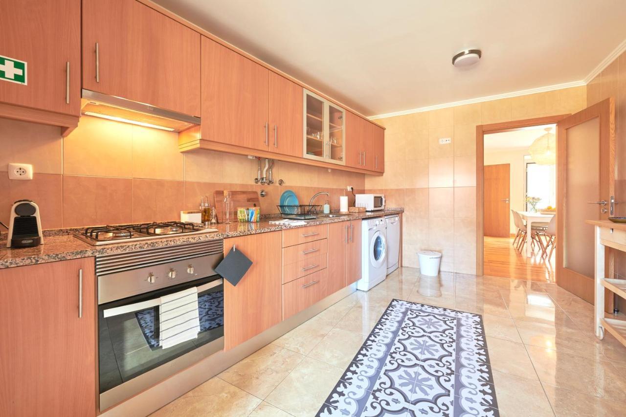 Idyllic Lisbon Apartments With Amazing Courtyard, By Timecooler Luaran gambar